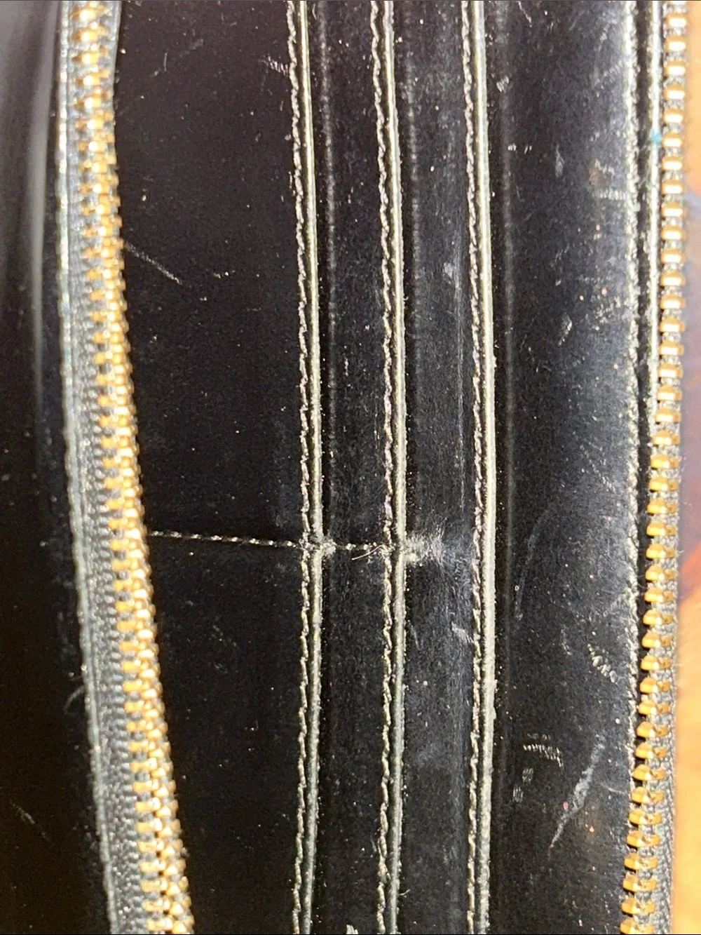 Tory Burch Black Patent Leather Embossed Logo Zip Around Continental Wallet